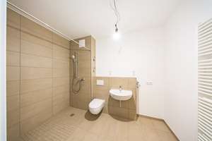 Neubauwohnung an der Dahme mit Fußbodenheizung und Balkon / WBS bis 140 % mit besonderen Wohnbedarf – Wendenschloßstr. 166, 12557 Köpenick, Berlin – Vorschaubild 4