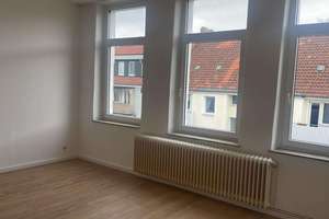 Familienparadies in Hannover-Döhren: Großzügige 4-Zimmer-Wohnung für 3 Jahre – Bernwardstraße 21, 30519 Döhren, Hannover – Vorschaubild 3