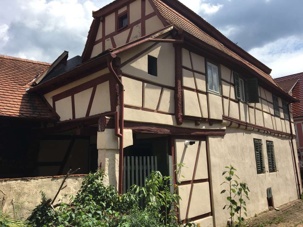 Immobilie in Kleinheubach - Historisches Zuhause - bezauberndes Fachwerkhäuschen in der Nähe von Miltenberg! - Bild 1