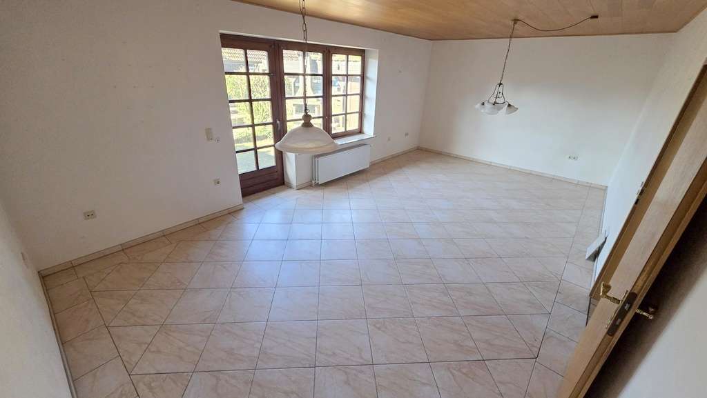 Immobilie in Tremsbüttel - Tremsbüttel: EFH (Bj. 83) +Garage/V´Keller, ca. 297m² Wohn-/Nutzfl., 6 Räume,  ca. 607m² Grundstück - Bild 5