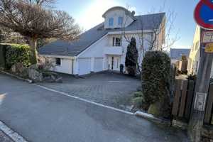 Exklusives 2-3 Familienhaus in guter zentraler und ruhiger Lage – Böblingen (Kreis) – Vorschaubild 1
