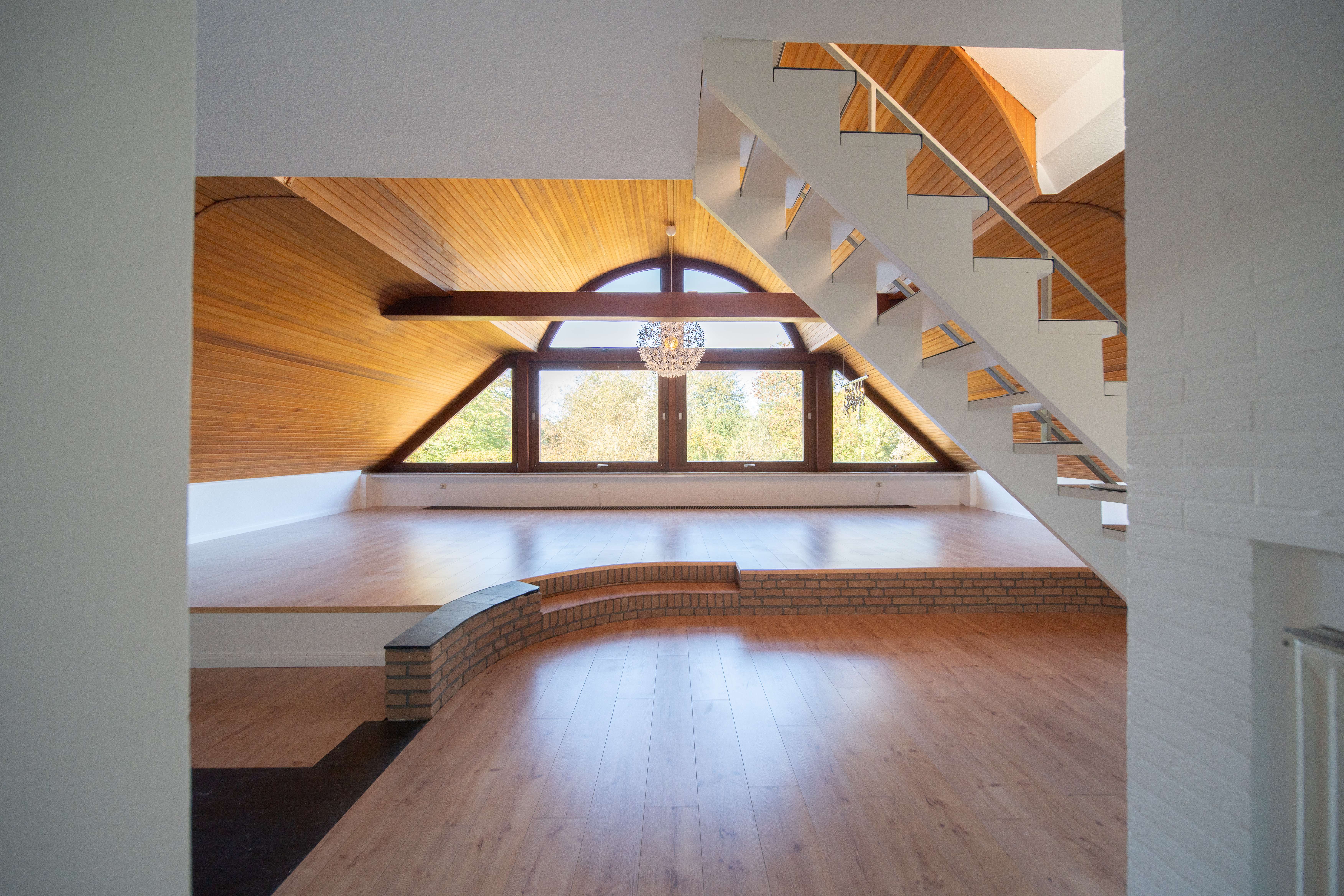 TRAUMHAFTE WOHNUNG MIT DACHTERASSE UND LOFTARTIGEM WOHNZIMMER, Bremen – Bild 3