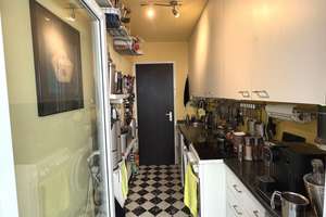 Helle Erdgeschosswohnung mit Wintergarten, großer Terrasse und wunderschönem Garten in München-Laim – Die vollständige Adresse der Immobilie erhältst du vom Anbieter., 80686 St. Ulrich, München – Vorschaubild 12