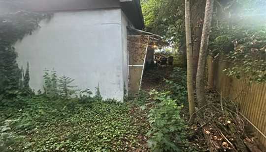 Bild von -Reduziert - Handwerker aufgepasst - ein freistehendes EFH mit Potenzial - in guter Lage von Nordost