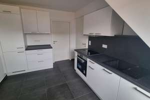 LEERSTEHENDE KERNSANIERTE 2 ZKB DG-WOHNUNG, NOBILIA-EBK UND KELLER IN RUHIGER LAGE OHNE PROVISION – Zorndorfstraße 17, 50737 Weidenpesch, Köln – Vorschaubild 4