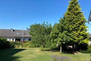 Miete/ Mietkauf 4-Zimmer-Einfamilienhaus mit luxuriöser Innenausstattung und EBK in Emmelshausen – Meisenweg 2, 56281 Rhein-Hunsrück-Kreis – Vorschaubild 2