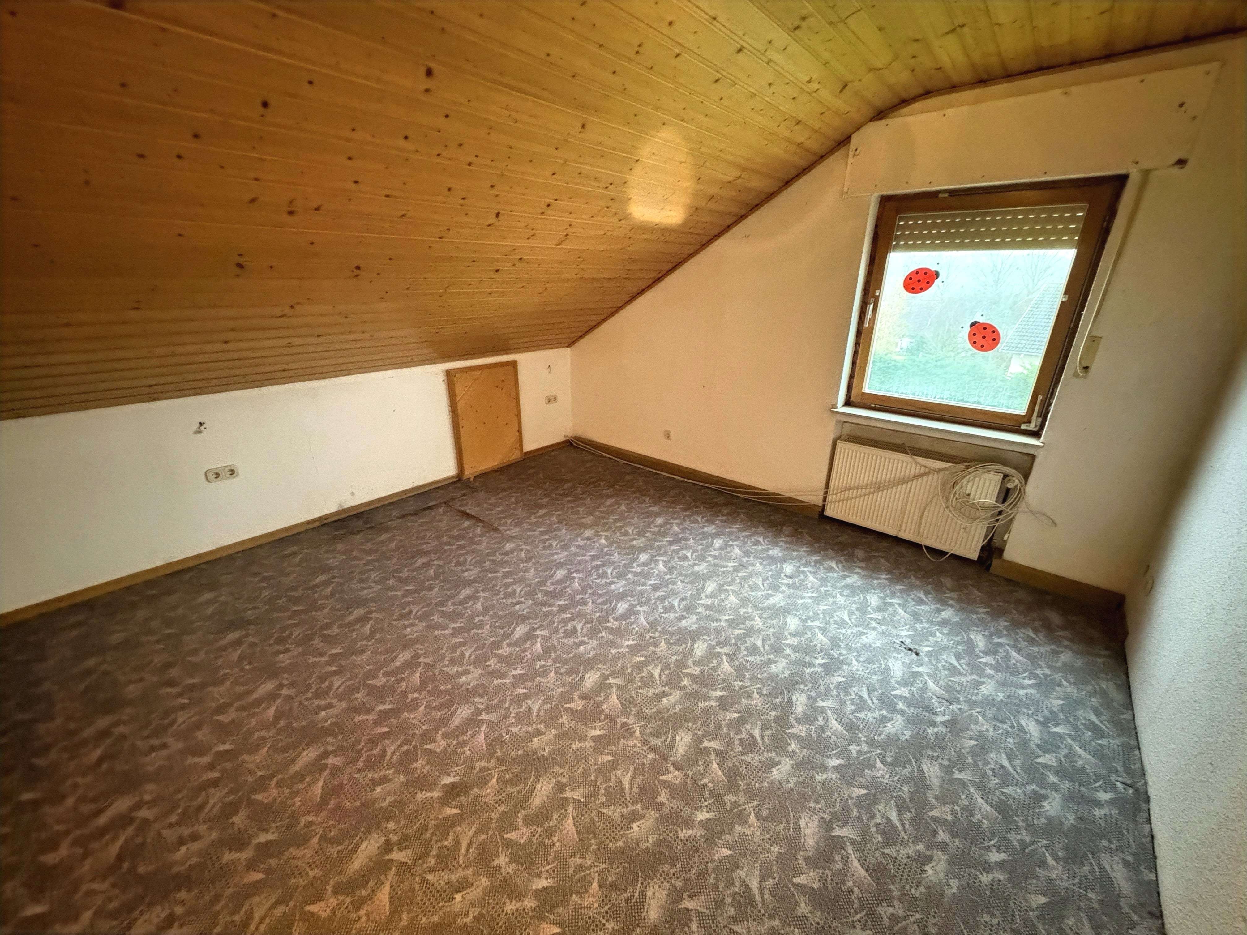 Immobilie in Kalletal - Einfamilienhaus mit großem Grundstück in ruhiger Sackgassenlage in Kalletal-Ortsteil - Bild 1