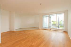 Gut geschnittene 4-Zimmer-Wohnung mit Balkon