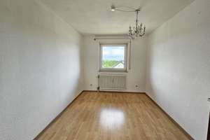 Sofort verfügbare 3-Zimmer-ETW mit Loggia, Garage und Renovierungsbedarf in KA-Neureut – Die vollständige Adresse der Immobilie erhältst du vom Anbieter., 76149 Neureut, Karlsruhe – Vorschaubild 6