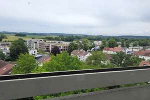 Wohnung mit drei Zimmer und Balkon in Neu-Ulm – Die vollständige Adresse der Immobilie erhältst du vom Anbieter., 89231 Neu-Ulm – Vorschaubild 2