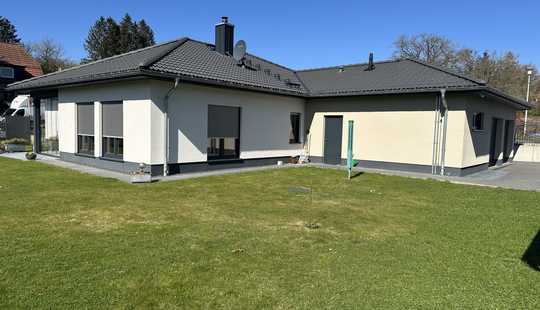 Bild von Leben, wo andere Urlaub machen I Exklusiver Bungalow, dem es an nichts fehlt
