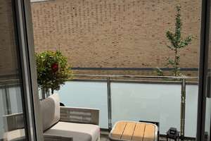 2-Zimmer Altbauwohnung mit Südost-Balkon in ruhiger Lage – Die vollständige Adresse der Immobilie erhältst du vom Anbieter., 80636 Dom Pedro, München – Vorschaubild 1