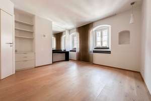 Mitten in der Altstadt – großzügige 3-Zimmer-Wohnung mit Balkon & Stellplatz – Die vollständige Adresse der Immobilie erhältst du vom Anbieter., 90403 Altstadt, Sankt Sebald, Nürnberg – Vorschaubild 12