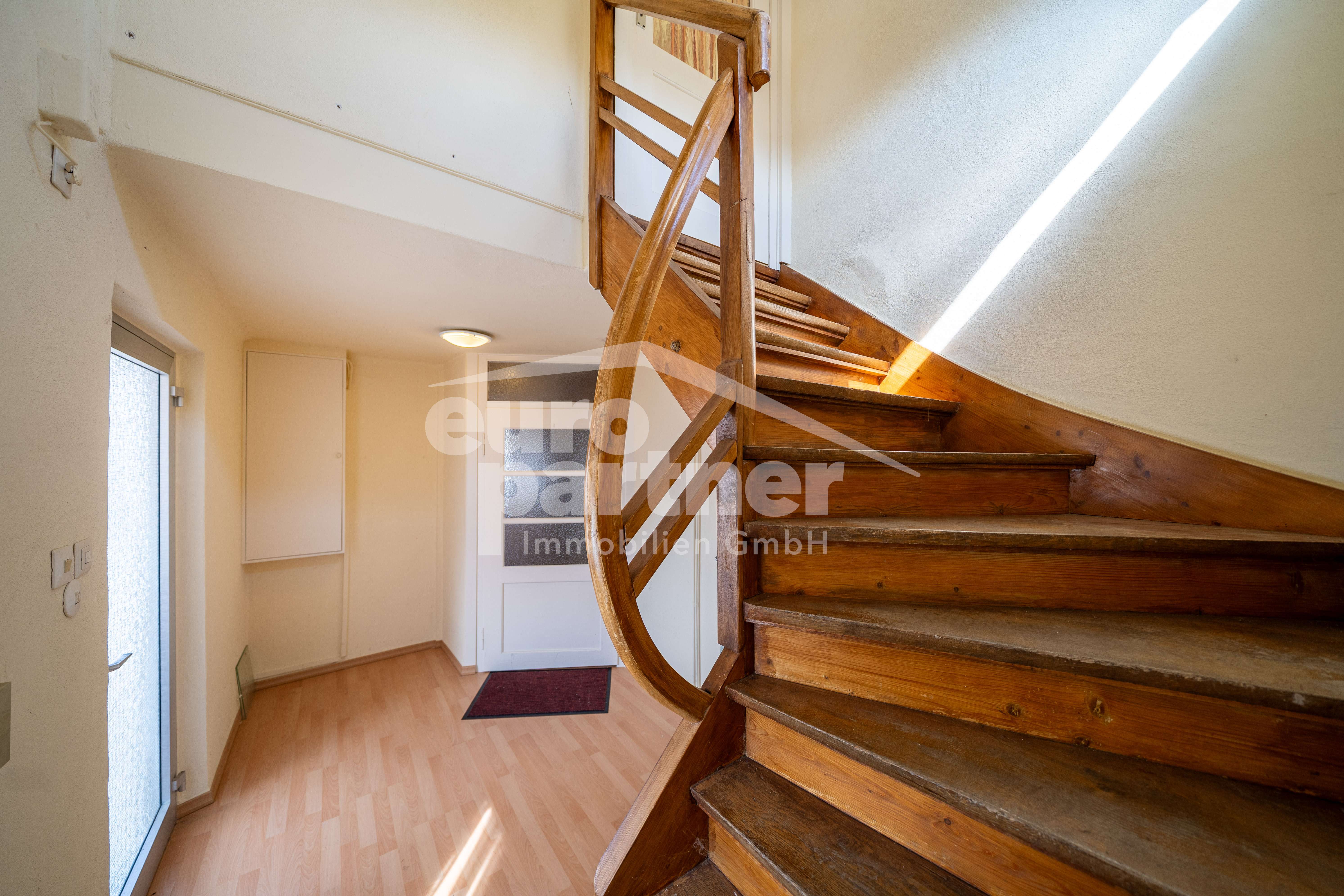 Dachgeschosswohnung in verkehrsgünstiger Lage von Herborn!, Birkenfeld Kreis – Bild 4