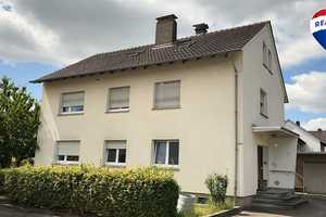 Attraktives Mehrfamilienhaus mit 3 Wohneinheiten – ideal für Investoren & Familien! – Lippe (Kreis) – Vorschaubild 1
