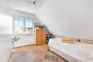 Bezugsfrei, Einfamilienhaus mit Pool und großem Garten. – Barnim (Kreis) – Vorschaubild 9