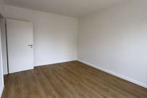 Frisch renovierte 3-Zimmer-Wohnung mit großem Balkon – Erdwegstraße 5, 45356 Bochold, Essen – Vorschaubild 4