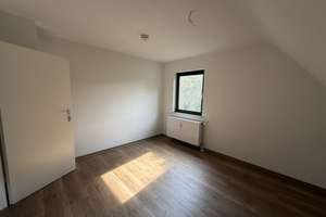 Ruhige 3-Zimmer-Dachgeschoß-Wohnung Nähe Stadtmitte – Die vollständige Adresse der Immobilie erhältst du vom Anbieter., 74074 Heilbronn, Heilbronn – Vorschaubild 5