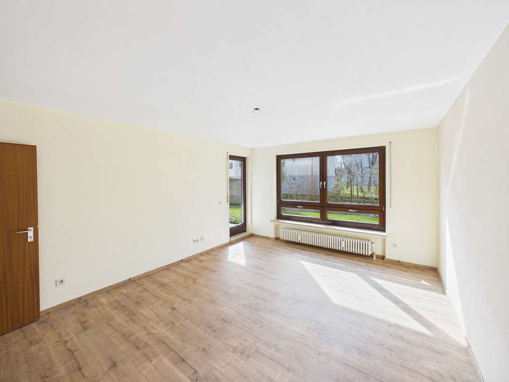 Immobilie in Kaufering - Helle 3-Zimmer-Eigentumswohnung in Kaufering mit Raum für eigene Ideen - Bild 1