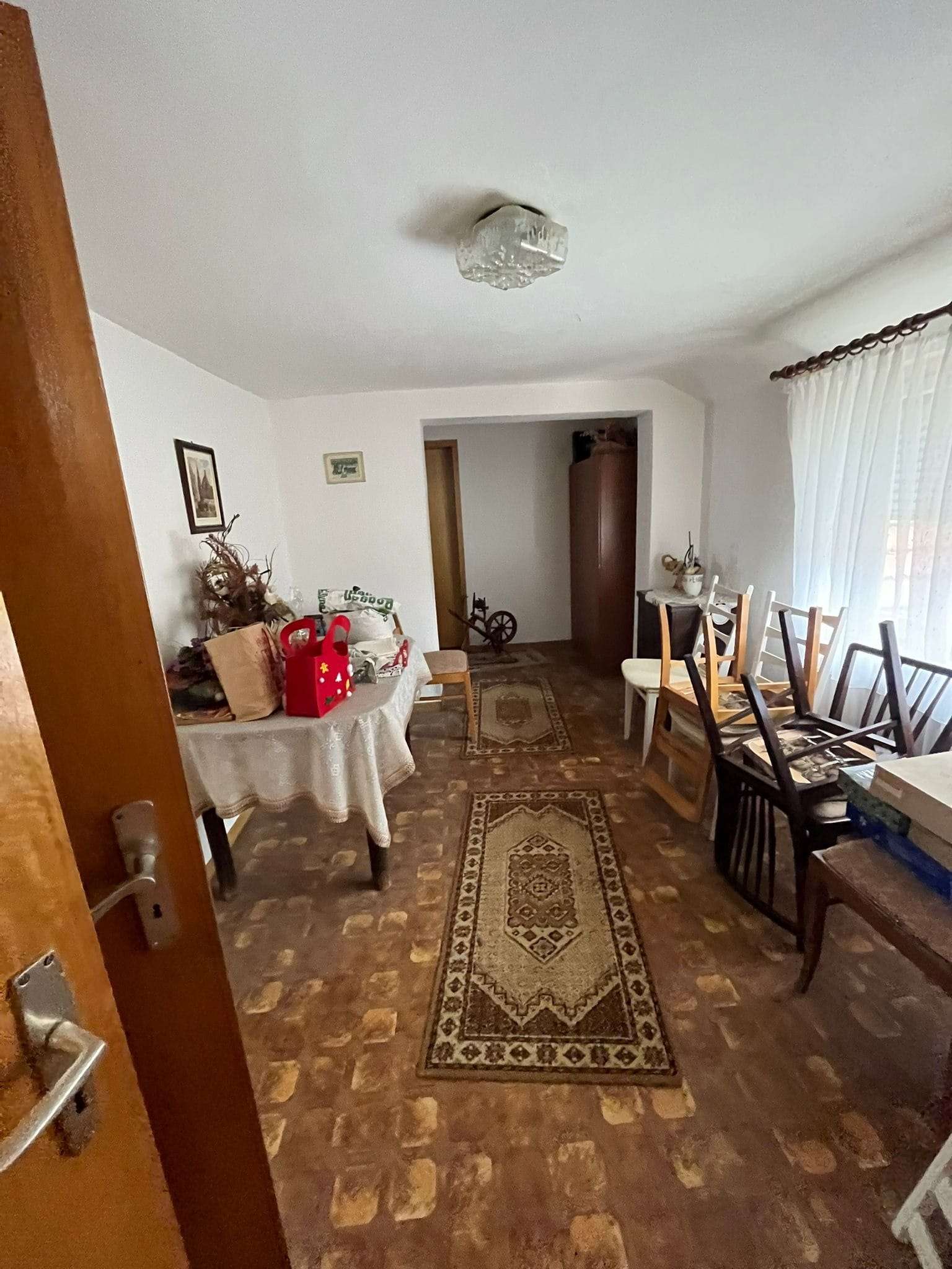 Immobilie in Ulrichstein - Einfamilienhaus mit zwei Garagen und separatem Gartengrundstück in Ulrichstein-Wohnfeld - Bild 2