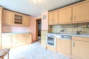 Ein- bis Zweifamilienhaus mit kleinem Garten + Doppelgarage + Nebengebäuden! – Die vollständige Adresse der Immobilie erhältst du vom Anbieter., 91257 Pegnitz – Vorschaubild 9