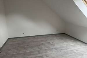 NUR MIT WBS FÜR 2 PERSON - schöne 2-Zimmer-Wohnung mit Balkon