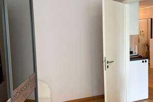 BEFRISTET auf 3J. - Stilvolle 2-Zimmer-Whg mit Balkon, EBK und Eichenparkett in München-Bogenhausen – Hochstiftsweg 19, 81925 Oberföhring, München – Vorschaubild 15