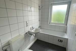 Helle 2-Zimmer-Wohnung im 4. OG ohne Aufzug in St. Leonhard! – Heinrichstr. 24, 90439 St. Leonhard, Nürnberg – Vorschaubild 5