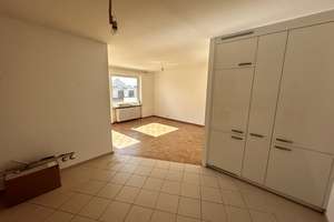 Sanierte 2-Zimmer.-Wohnung mit großer Dachterrasse – Implerstr. 2, 80799 Sendlinger Feld, München – Vorschaubild 1