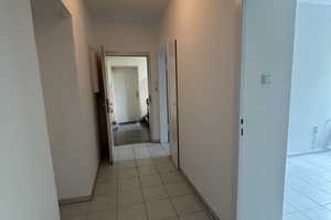 🆕⭐SAARLANDVIERTEL-Renovierte Wohnung mit Venyl, Fliesen & Wannebad mit Fenster🆕⭐ – Dortmund – Vorschaubild 3