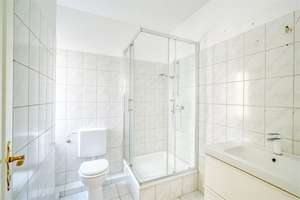 Best of City-West: Stuck, Style & Großstadtromantik – Eislebener Str. 3, 10789 Charlottenburg, Berlin – Vorschaubild 9