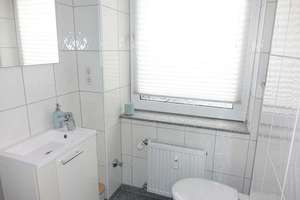 Wohnen mit Charakter: 2-Zimmer-Wohnung in zentraler Lage. Voll möbliert und eingerichtet – 40211 Stadtmitte, Düsseldorf – Vorschaubild 8