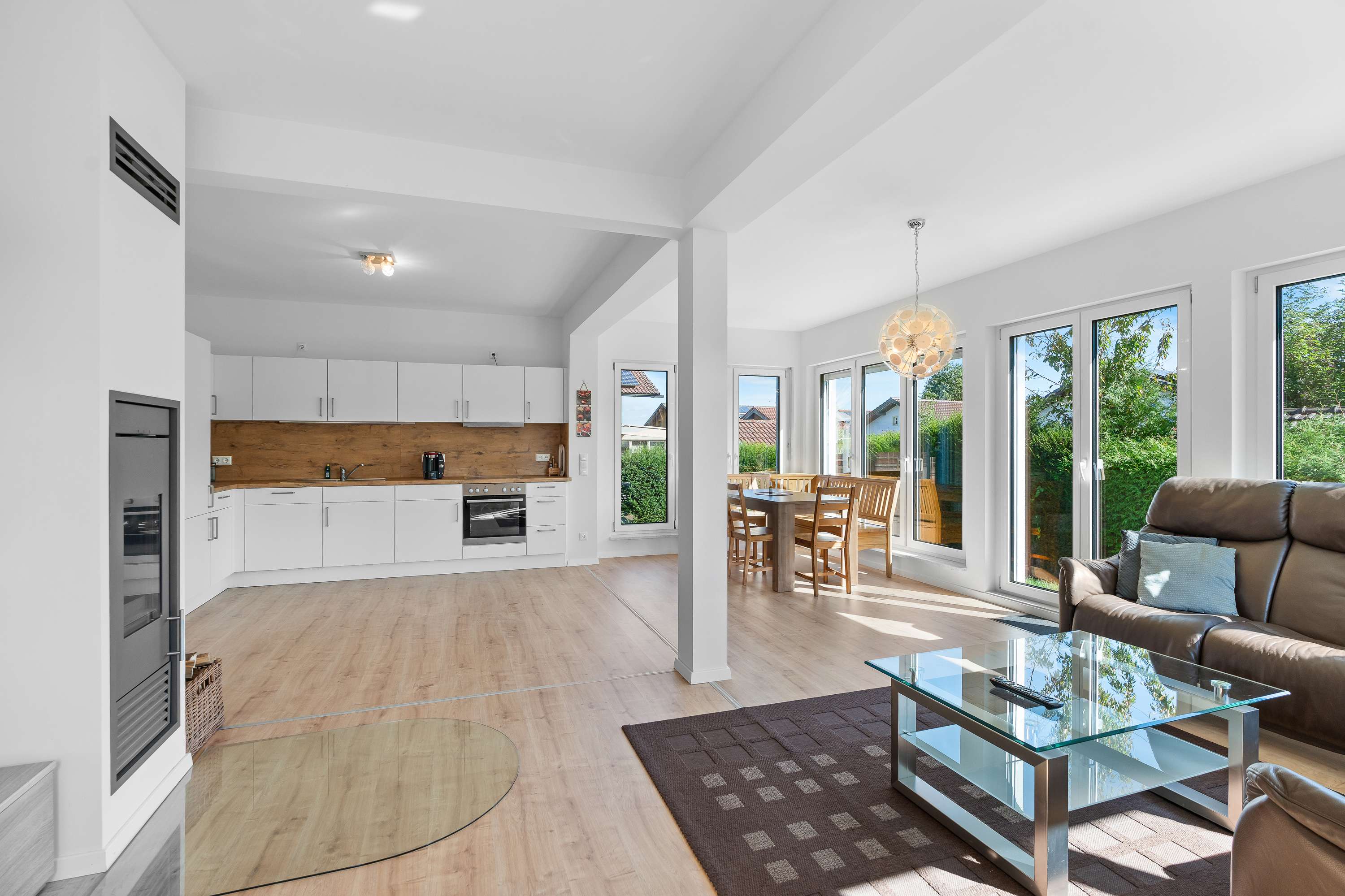 Immobilie in Postmünster - KHALIL WAKED IMMOBILIEN! Modernes ZFH sucht neue Eigentümer. - Bild 2