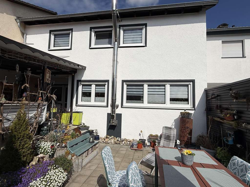 Immobilie in Herbertingen - Top renoviertes Reihenmittelhaus in bevorzugter Wohnlage von Herbertingen mit Garten und Garage - Bild 1