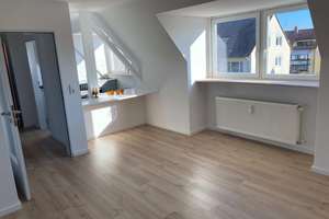 Feines kleines Apartment in ruhiger Stichstraße...Dachstudio in Nürnberg-Nord/Ziegelstein – Die vollständige Adresse der Immobilie erhältst du vom Anbieter., 90411 Ziegelstein, Nürnberg – Vorschaubild 9