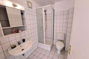 Frisch renovierte und geräumige 1-Zimmer Wohnung mit sehr guter Anbindung – Karolinenstraße 118, 90763 Nördliche Südstadt, Fürth – Vorschaubild 7