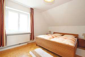 Hochwertig modernisiertes Wohnhaus in Bad Schwartau: Viel Platz und Komfort für die ganze Familie – Die vollständige Adresse der Immobilie erhältst du vom Anbieter., 23611 Bad Schwartau – Vorschaubild 9