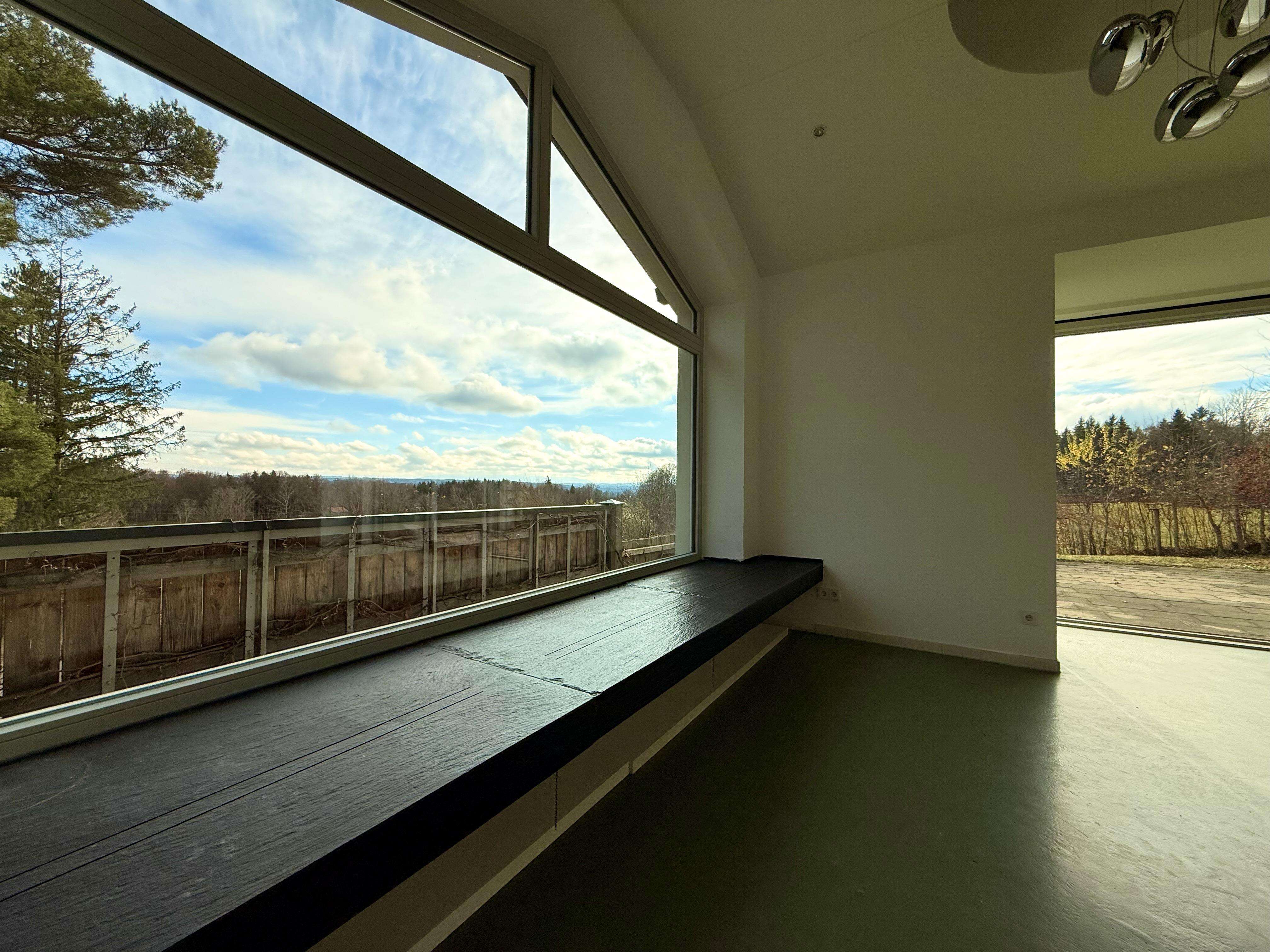 Immobilie in Icking - Einzigartiges Einfamilienhaus mit traumhafter Aussicht!
- Angebotsverfahren - - Bild 1