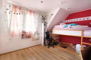 STILVOLLES EINFAMILIENHAUS
MIT EINLIEGERWOHNUNG UND GARTEN – Die vollständige Adresse der Immobilie erhältst du vom Anbieter., 72124 Pliezhausen – Vorschaubild 16