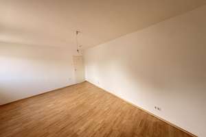 Ideale und Lichtdurchflutete 2 Raum- Wohnung - frisch weiß gestrichen* direkt an der Rü – Rüttenscheider Str. 132, 45131 Rüttenscheid, Essen – Vorschaubild 12