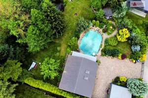 Naturparadies mit Pool & Teich: Möbliertes Blockbohlenhaus mit Wintergarten in Chemnitz-Rottluff – Die vollständige Adresse der Immobilie erhältst du vom Anbieter., 9116 Rottluff, Chemnitz – Vorschaubild 25