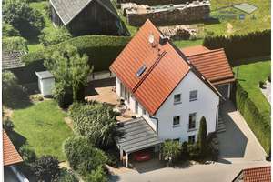 Bezugsfreies Familienhaus in ruhiger Ortsrandlage – charmant, gepflegt und einladend – Die vollständige Adresse der Immobilie erhältst du vom Anbieter., 86459 Gessertshausen – Vorschaubild 2