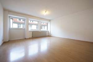Attraktive 2-ZKB-Wohnung mit Balkon im Regierungsviertel Saarbrückens! – Die vollständige Adresse der Immobilie erhältst du vom Anbieter., 66119 Alt-Saarbrücken, Saarbrücken – Vorschaubild 4