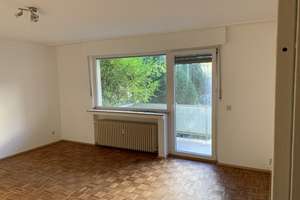 Helle, ruhige Wohnung im EG mit großem Südbalkon, WG-geeignet, mit NEUEM BAD