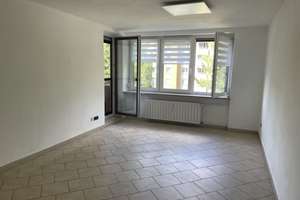 Renovierte 4-Zimmer-Wohnung mit zwei Balkonen und Tiefgaragenstellplatz!! – Die vollständige Adresse der Immobilie erhältst du vom Anbieter., 90441 Hohe Marter, Nürnberg – Vorschaubild 2