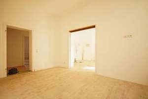 FREUNDLICHE DREI-ZIMMER-WOHNUNG IM ERDGESCHOSS SUCHT NEUE MIETER – Heinrichstraße 10, 34127 Nord (Holland), Kassel – Vorschaubild 4