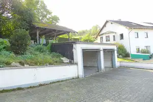 Mehrfamilienhaus mit drei Wohneinheiten, Garagen, Garten Streuobstwiese und Mega-Fernblick! – Trier-Saarburg (Kreis) – Vorschaubild 14