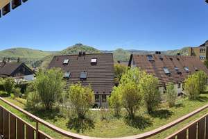 Neu saniertes Bad! 1 Zimmer, fantastischer Ausblick, riesiger Südwestbalkon, Tiefgaragenstellplatz