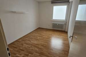Helle 3-Zimmer Wohnung im 18. OG mit Balkon in Ulm-Eselsberg – Burgunderweg 10, 89075 Eselsberg, Ulm – Vorschaubild 7