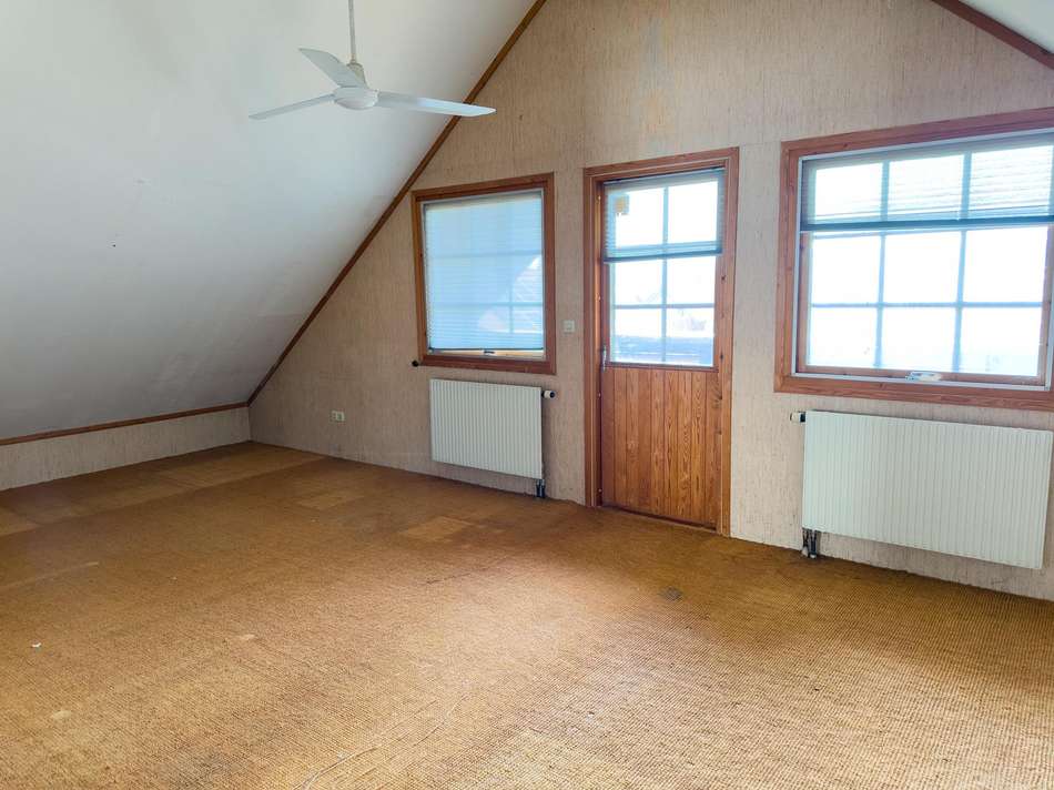 Studio Dachgeschoss mit Zugang